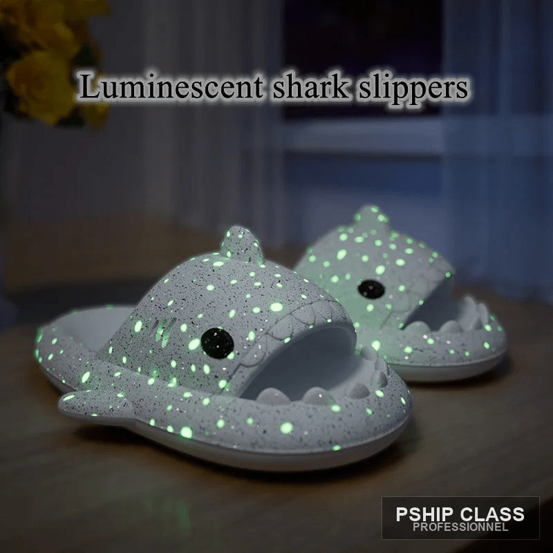 produChaussons requin lumineux — pantoufles fantaisie couple été intérieur extérieur - vue 1 ct_name - P-SHIP