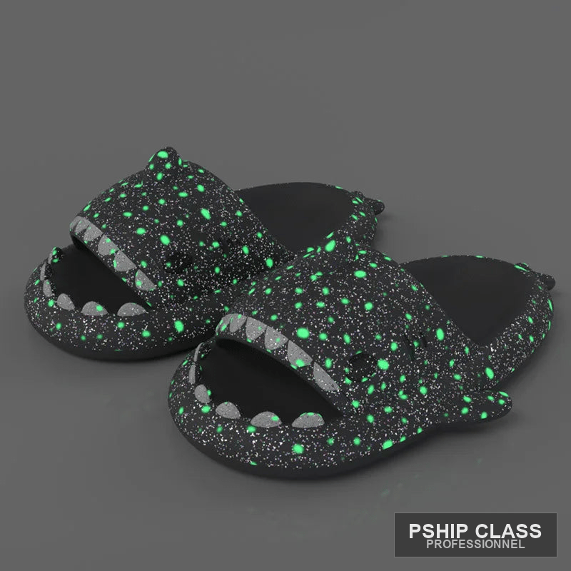 produChaussons requin lumineux — pantoufles fantaisie couple été intérieur extérieur - vue 8 ct_name - P-SHIP
